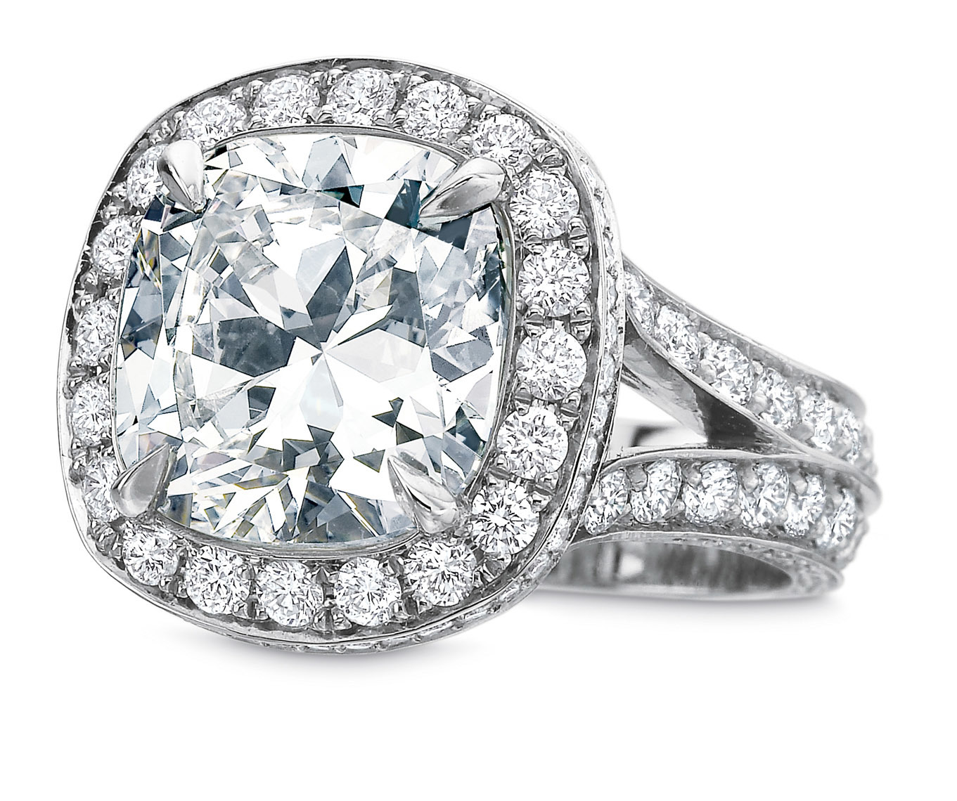 Cushion cut halo ring_093